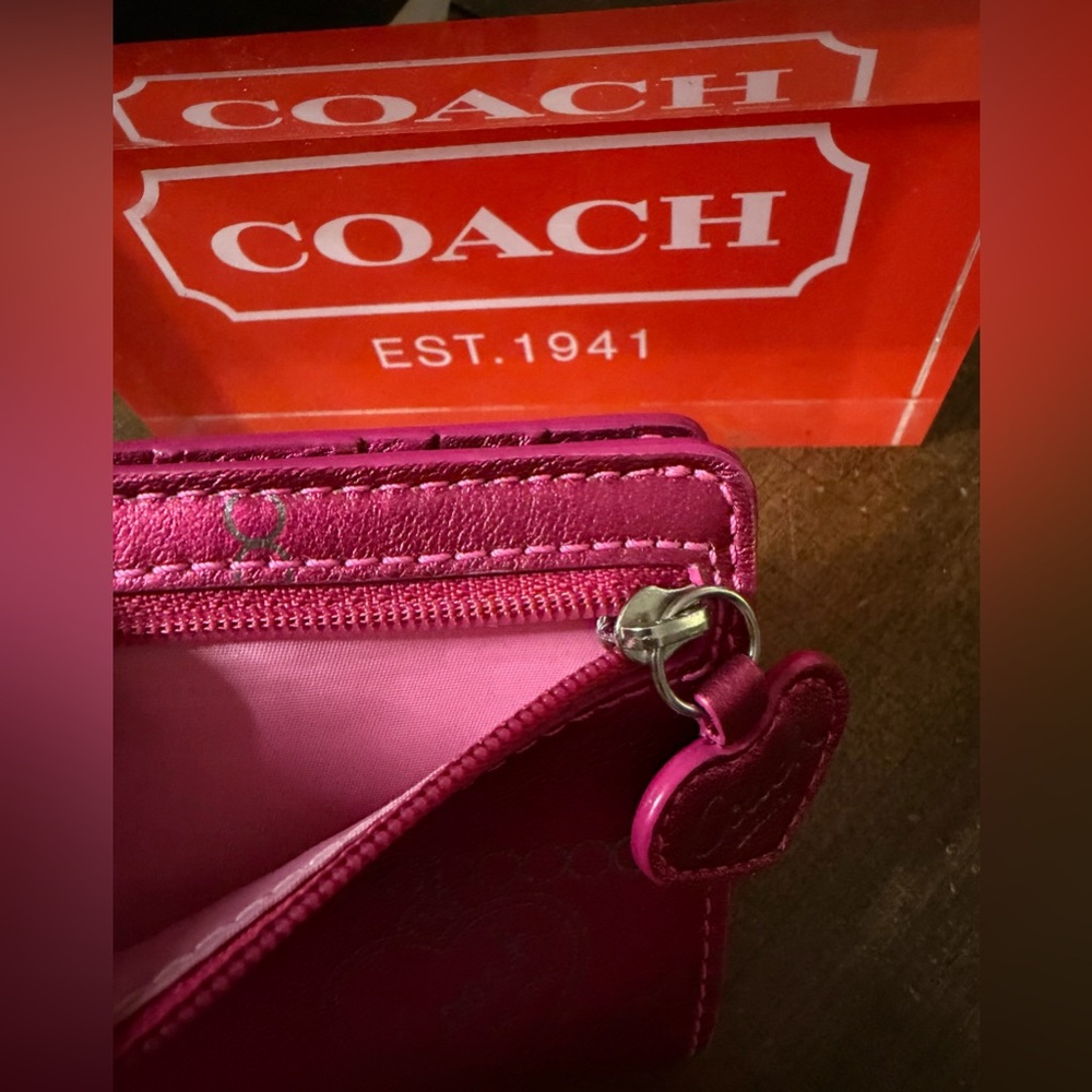 Coach Metallic Heart Crossbody Bag & Wallet & Wristlet - Picture 15 of 16